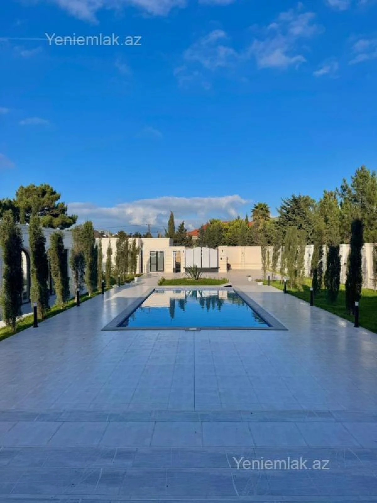 Satılır 6 otaqlı həyət evi 350 m²