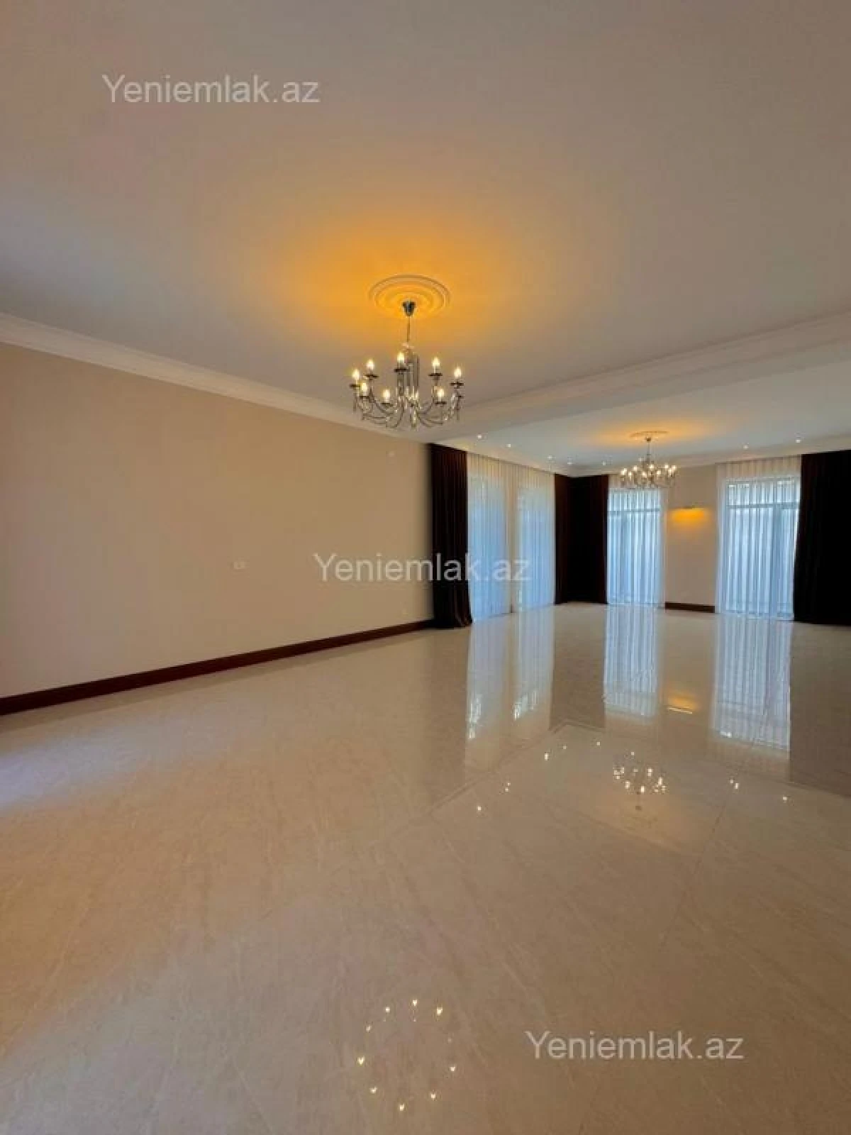 Satılır 6 otaqlı həyət evi 350 m²