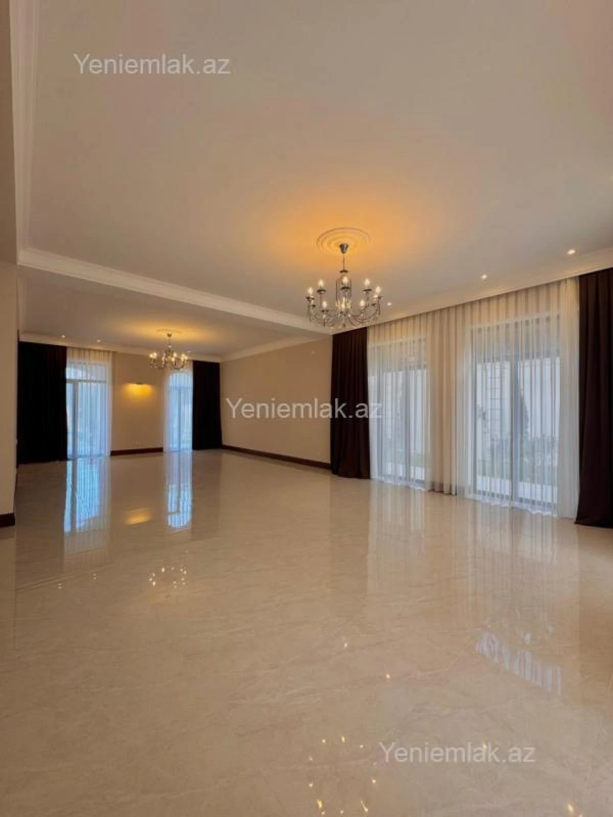 Satılır 6 otaqlı həyət evi 350 m²