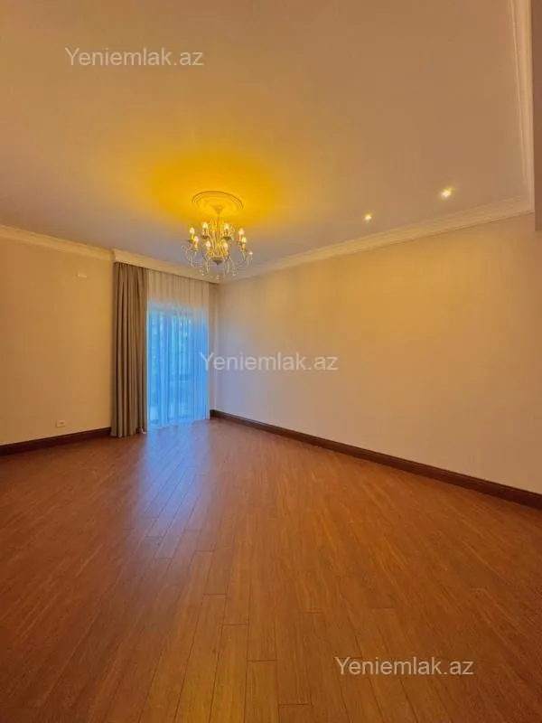 Satılır 6 otaqlı həyət evi 350 m²