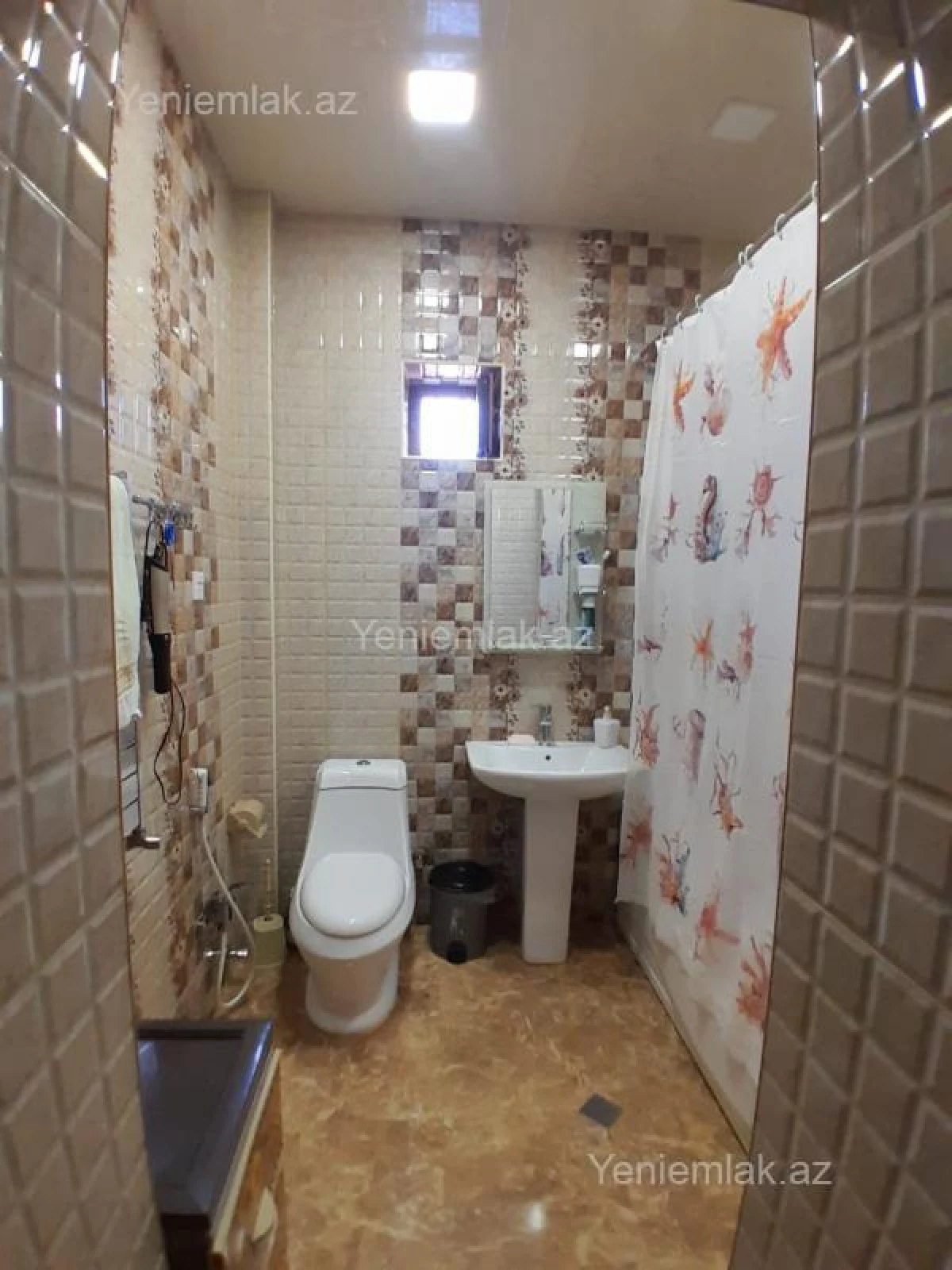 Satılır 6 otaqlı həyət evi 220 m²