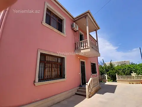 Satılır 6 otaqlı həyət evi 220 m²