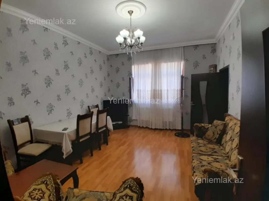 Satılır 6 otaqlı həyət evi 220 m²