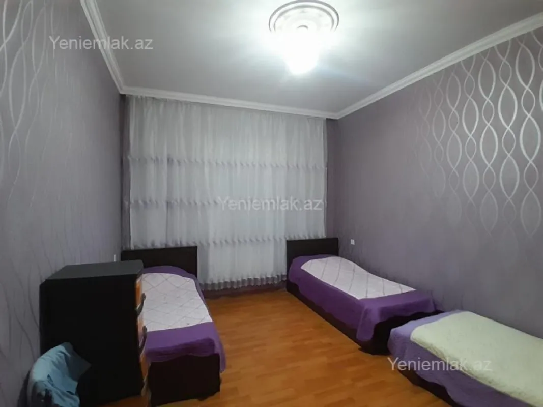 Satılır 6 otaqlı həyət evi 220 m²