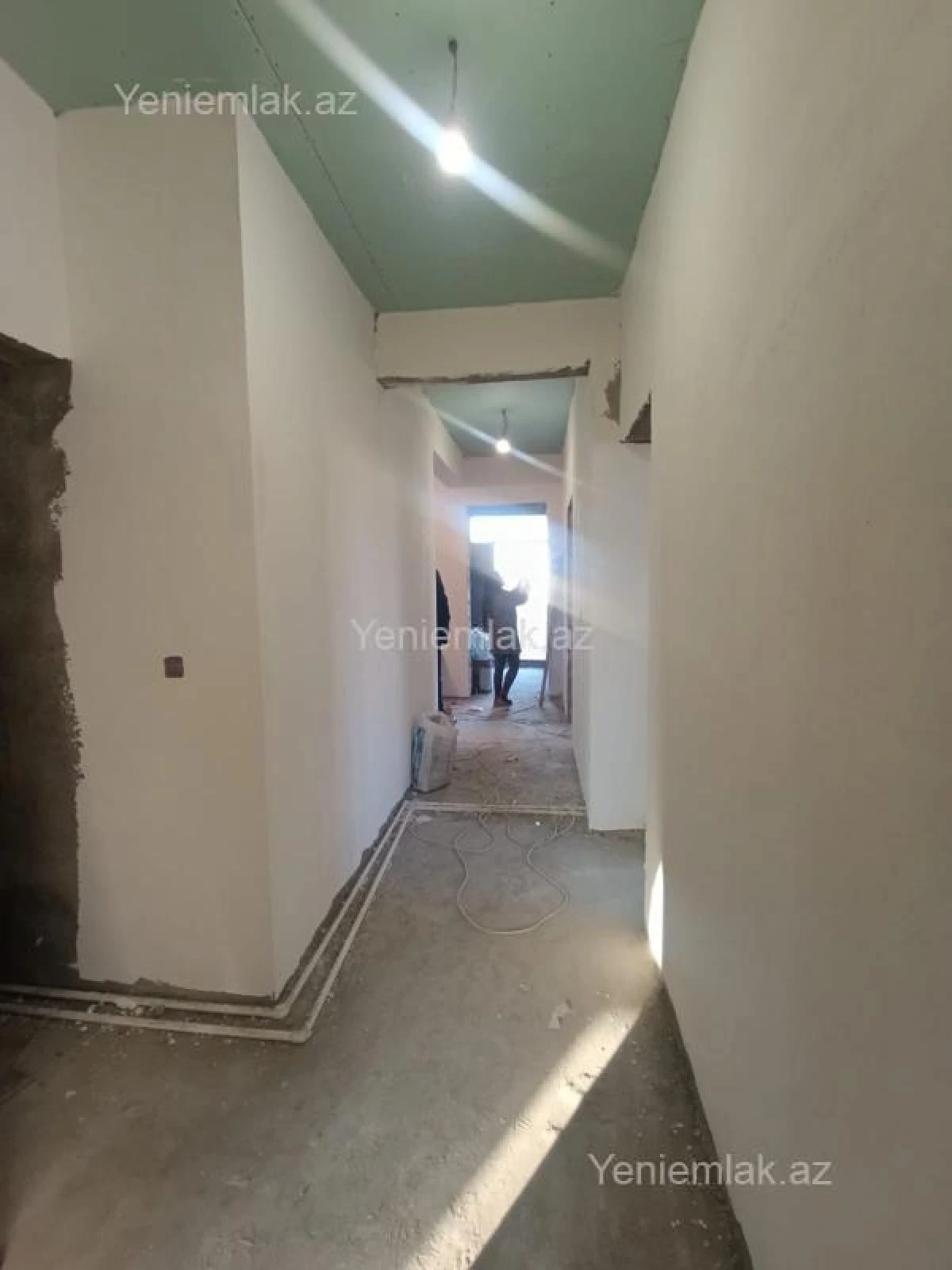 Satılır 8 otaqlı həyət evi 260 m²