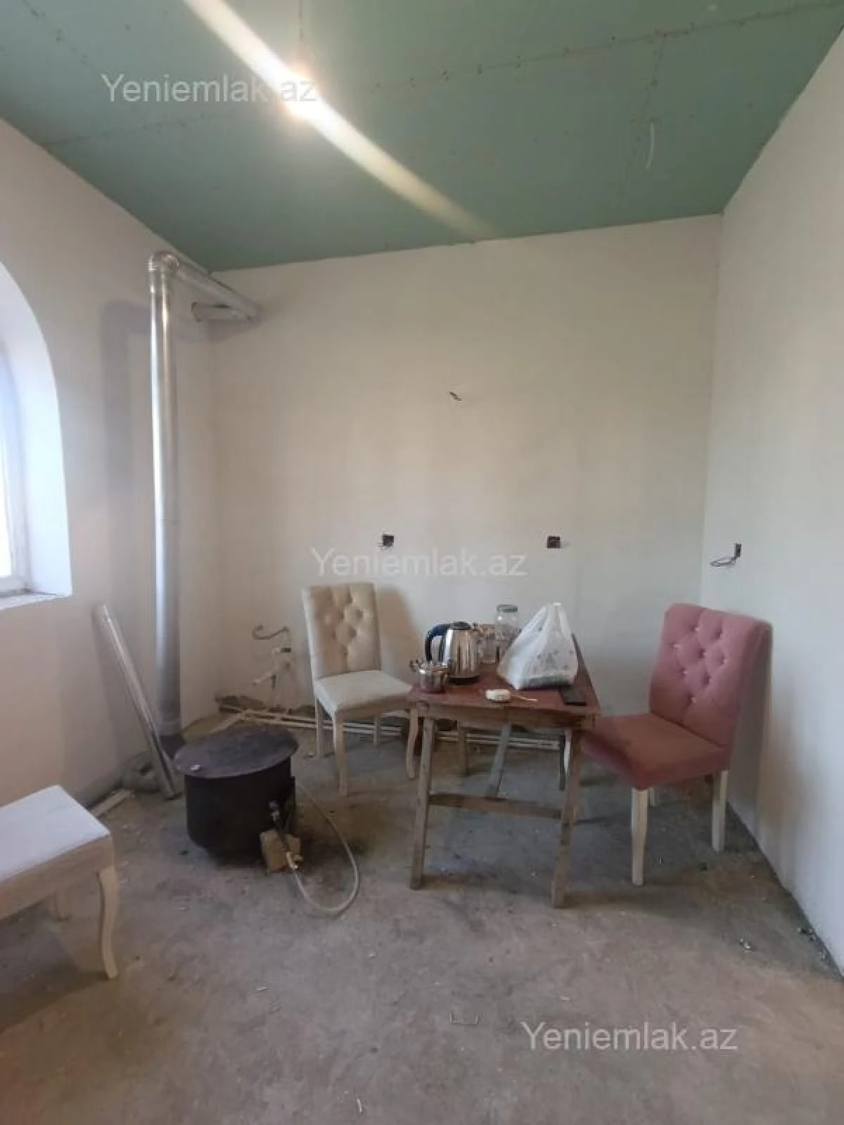 Satılır 8 otaqlı həyət evi 260 m²