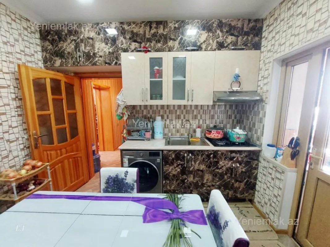 Satılır 4 otaqlı köhnə tikili 88 m²