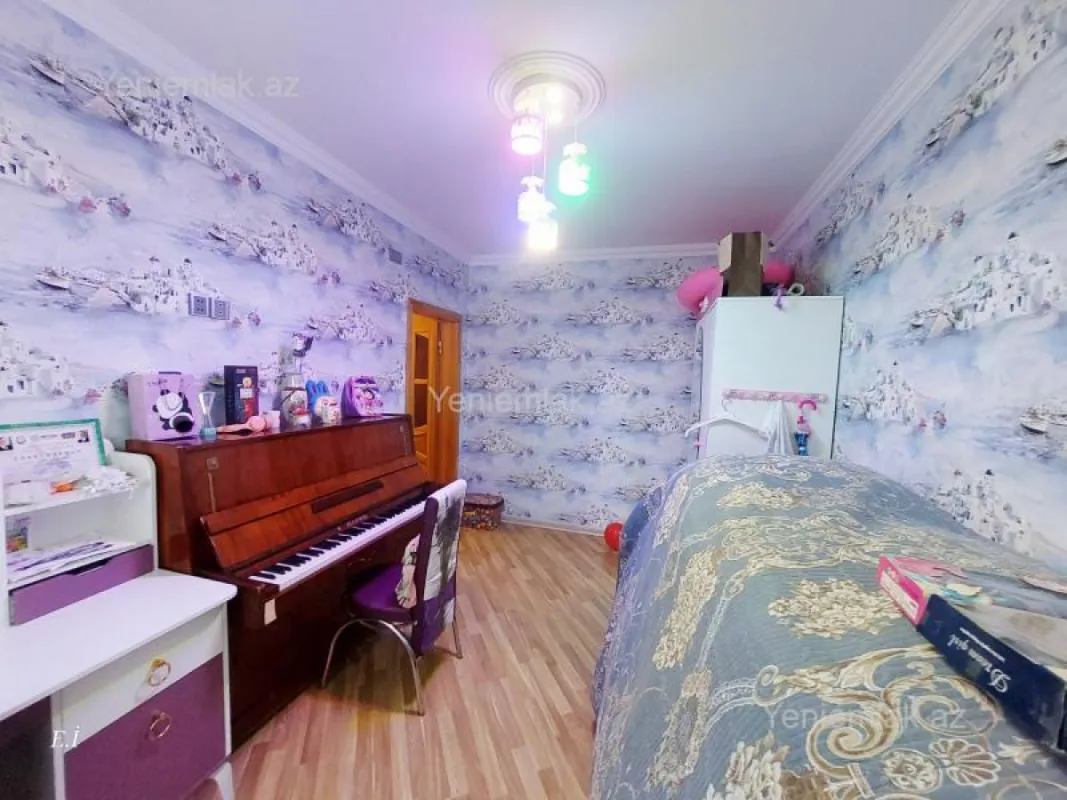 Satılır 4 otaqlı köhnə tikili 88 m²