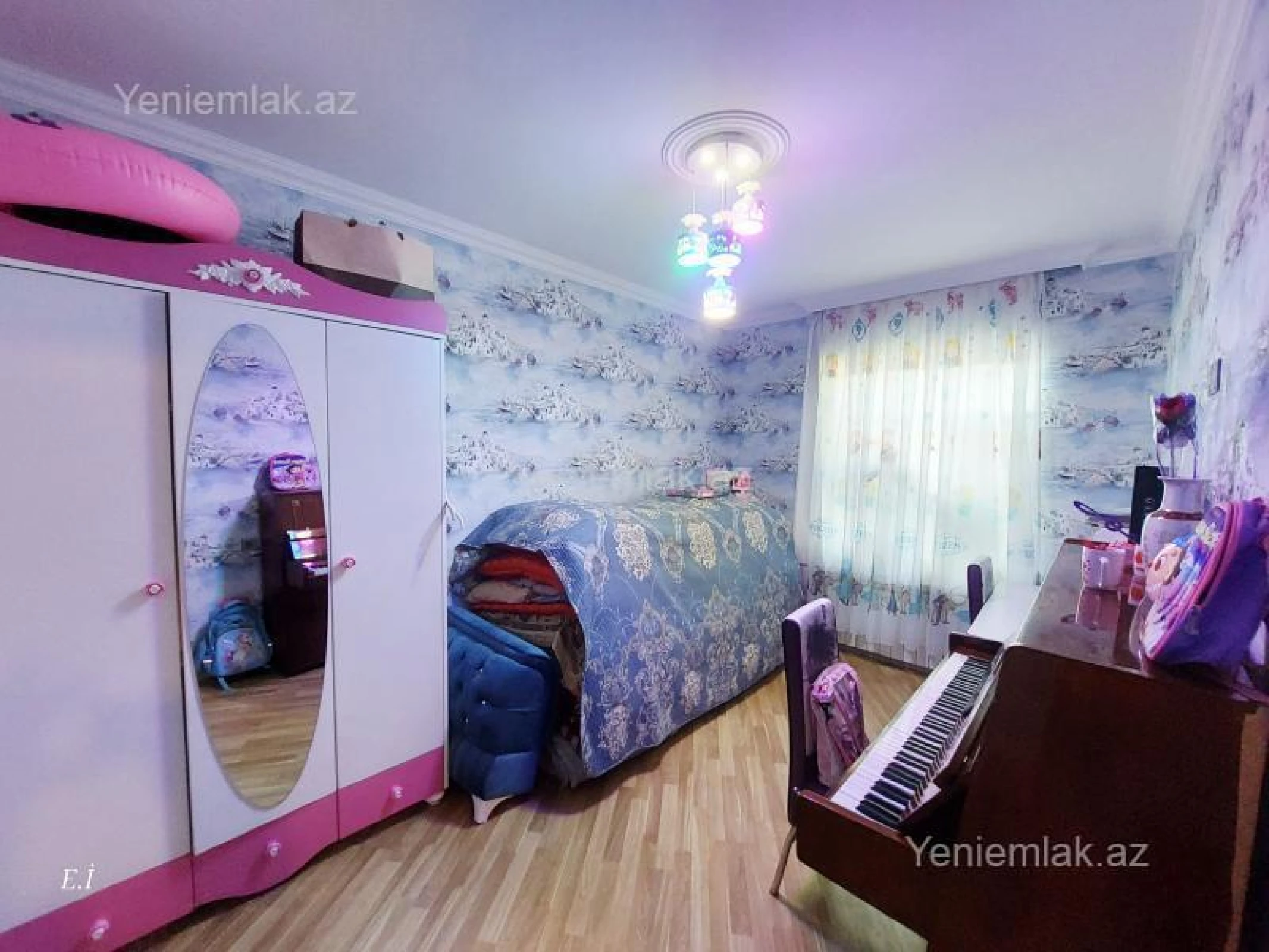 Satılır 4 otaqlı köhnə tikili 88 m²