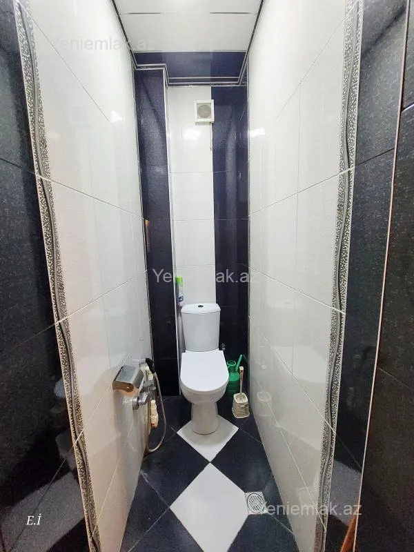 Satılır 4 otaqlı köhnə tikili 88 m²