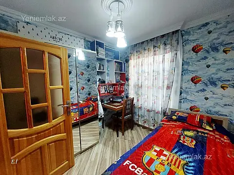Satılır 4 otaqlı köhnə tikili 88 m²