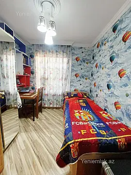 Satılır 4 otaqlı köhnə tikili 88 m²