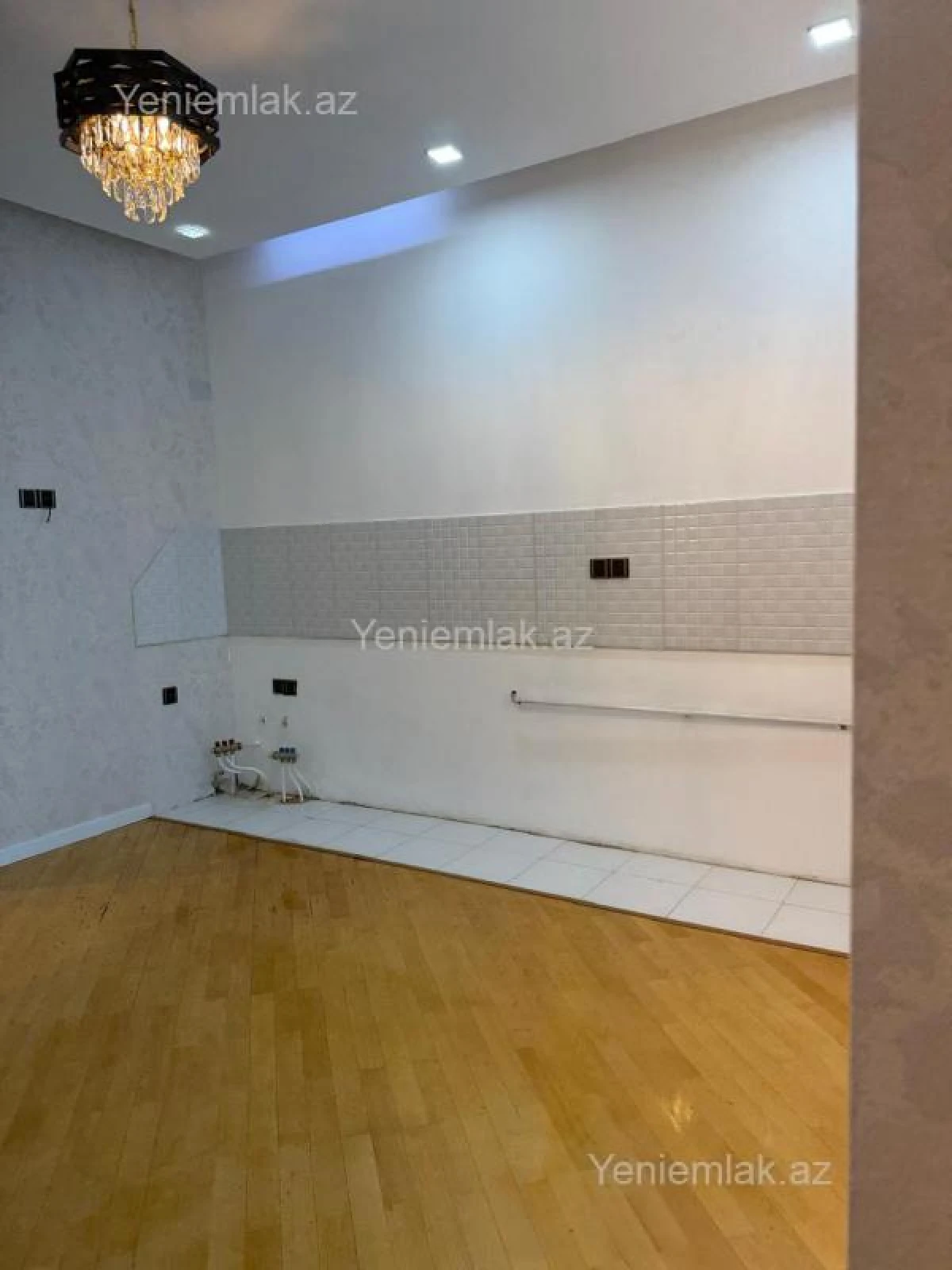 Satılır 3 otaqlı yeni tikili 137 m²