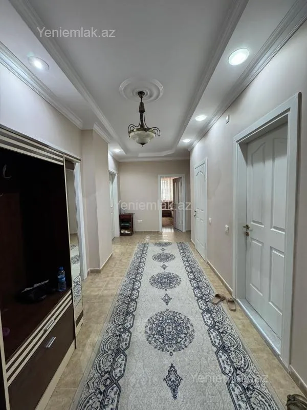 Satılır 4 otaqlı yeni tikili 160 m²