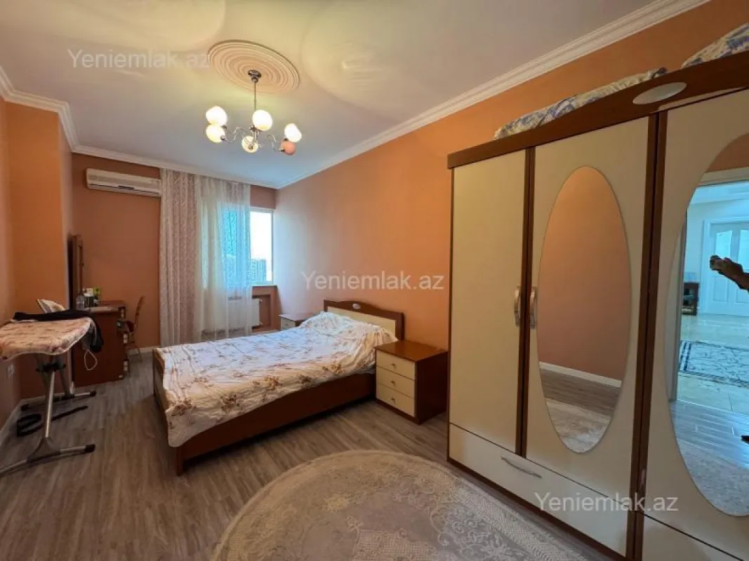 Satılır 4 otaqlı yeni tikili 160 m²