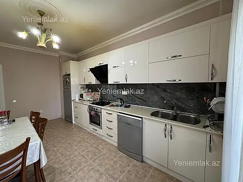 Satılır 4 otaqlı yeni tikili 160 m²