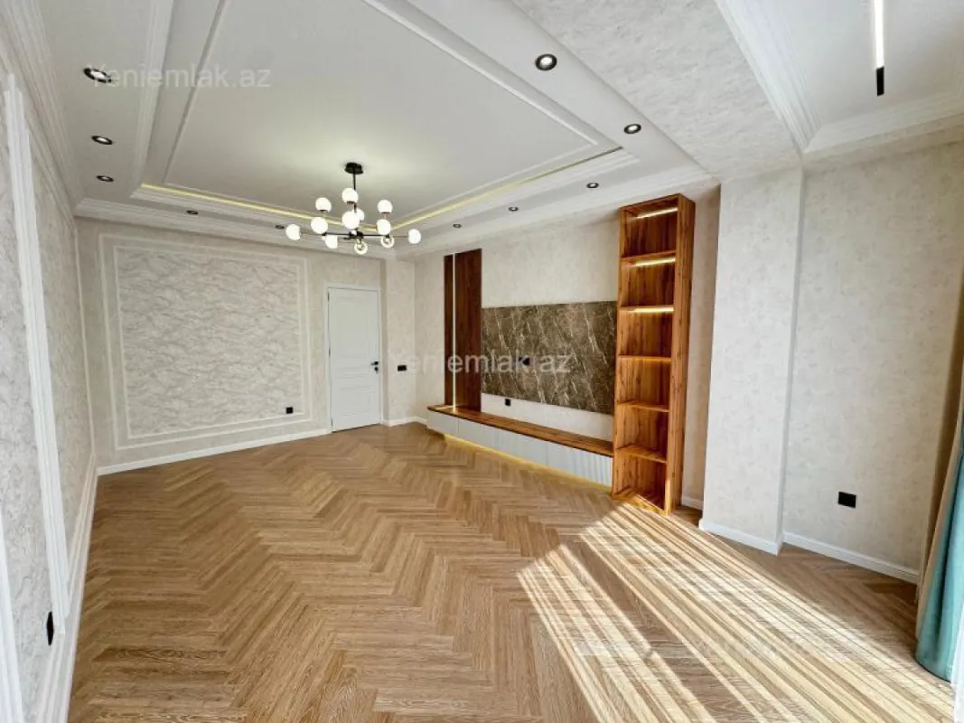 Satılır 2 otaqlı yeni tikili 102 m²