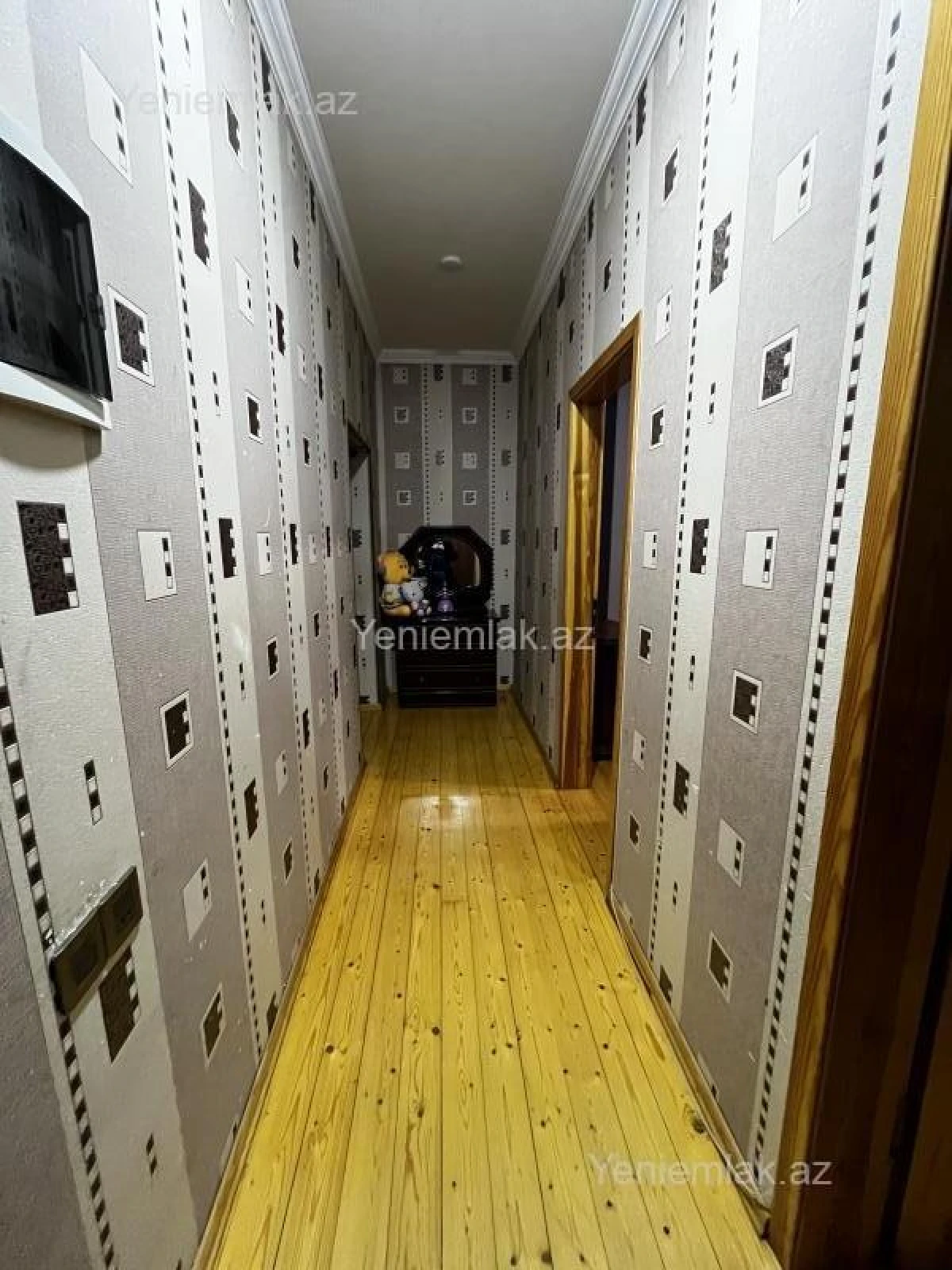 Satılır 2 otaqlı köhnə tikili 78 m²