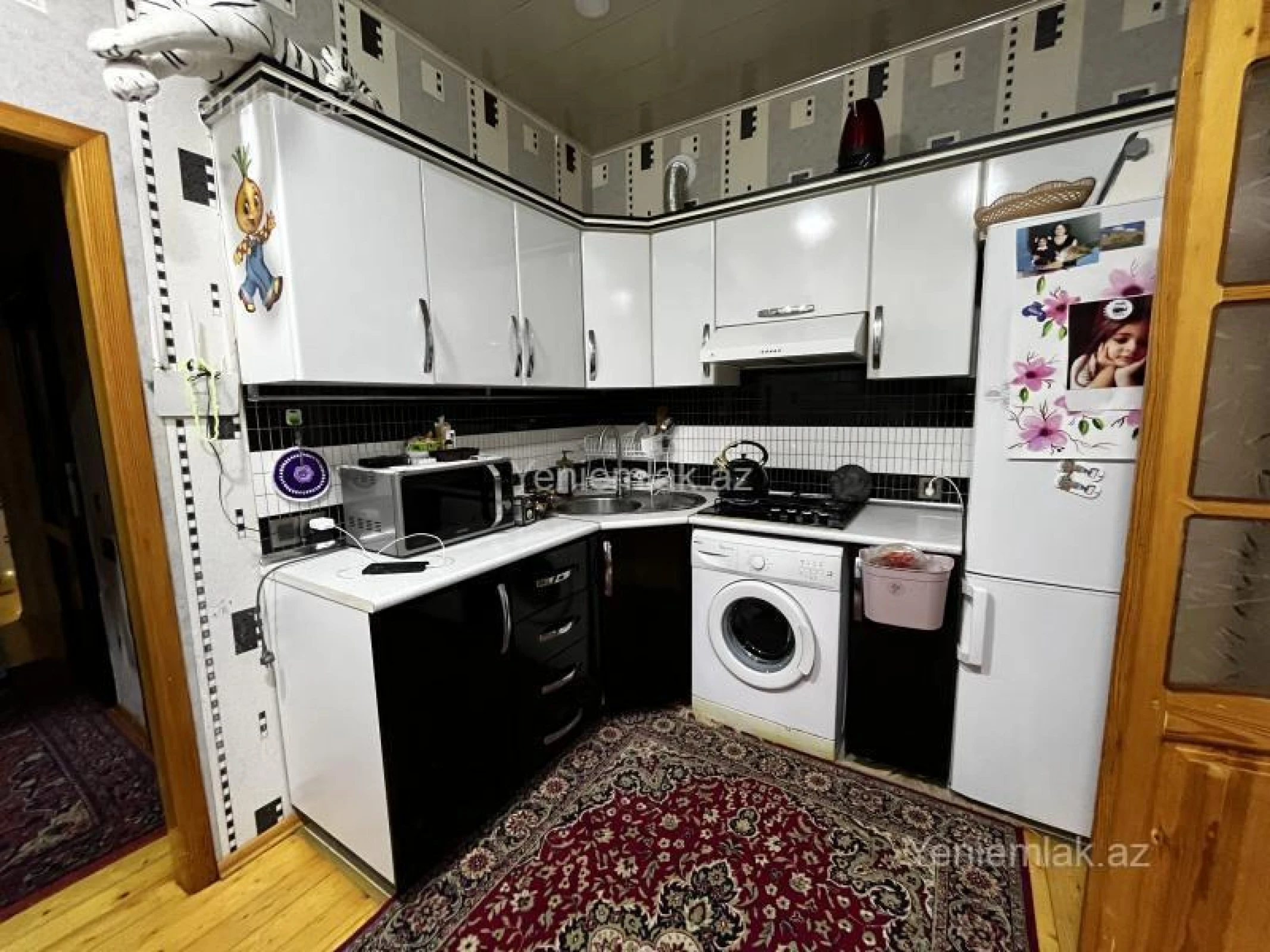 Satılır 2 otaqlı köhnə tikili 78 m²