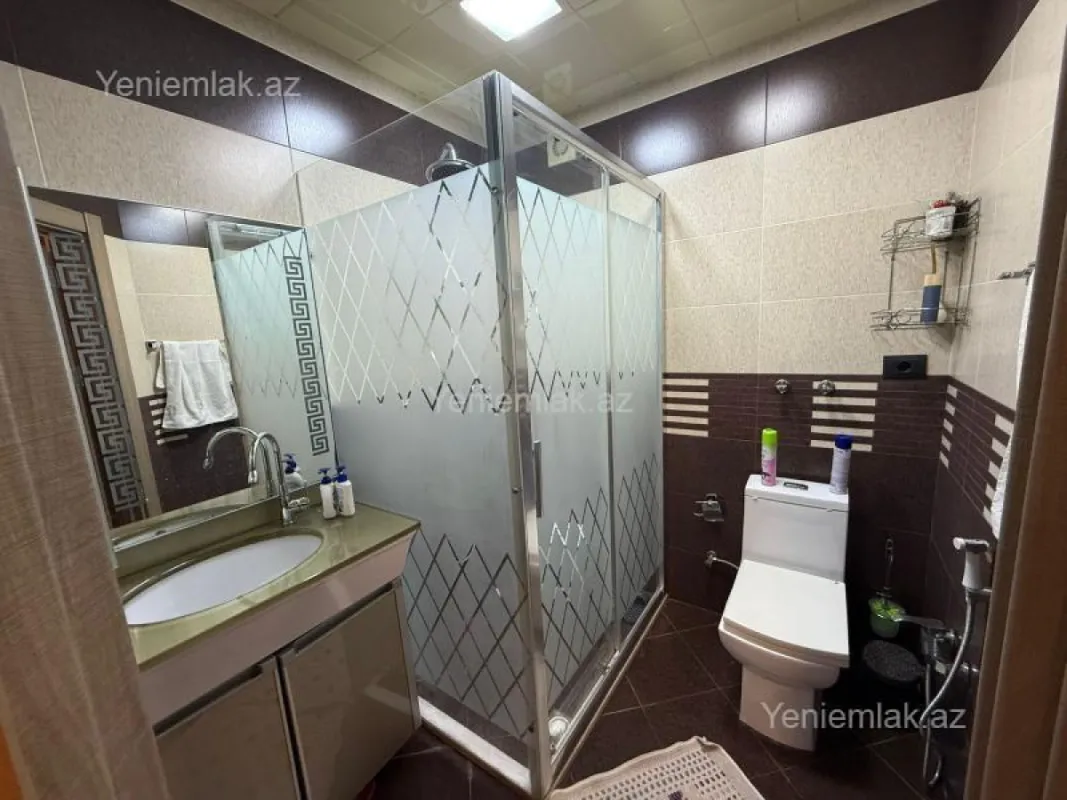 Satılır 3 otaqlı yeni tikili 125 m²