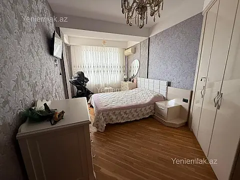 Satılır 3 otaqlı yeni tikili 125 m²