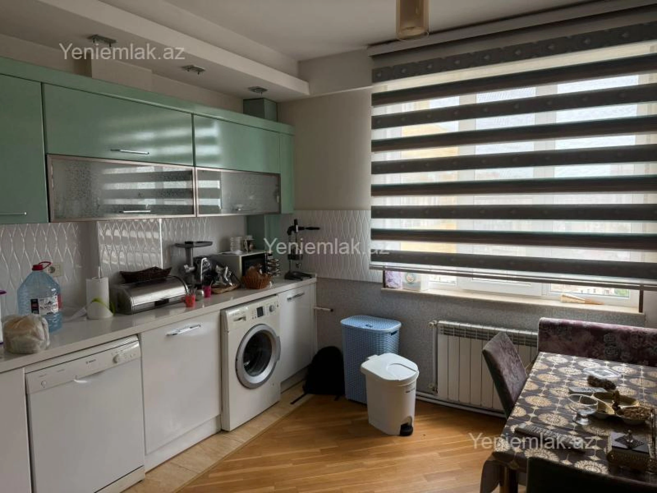 Satılır 3 otaqlı yeni tikili 125 m²