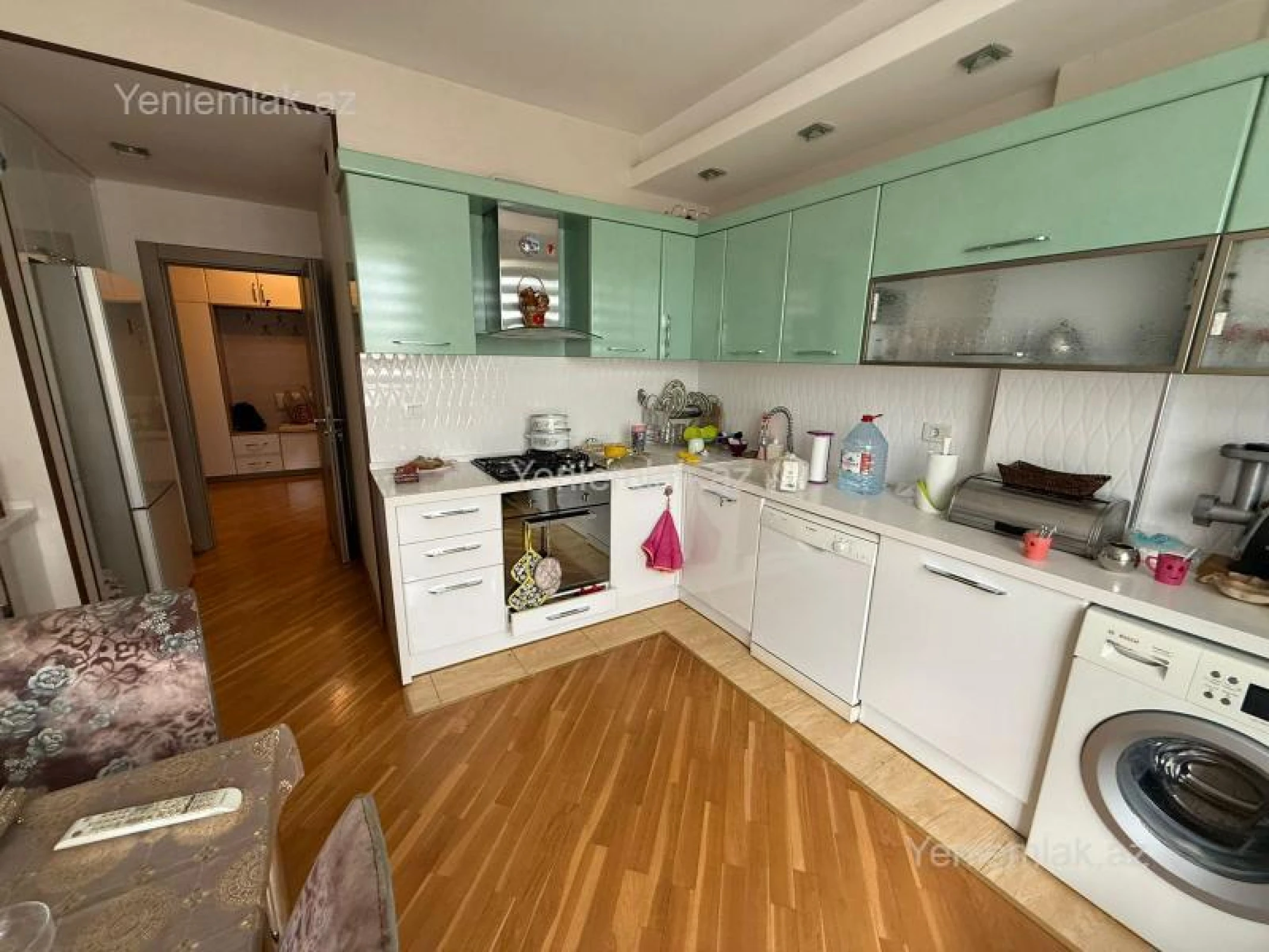 Satılır 3 otaqlı yeni tikili 125 m²
