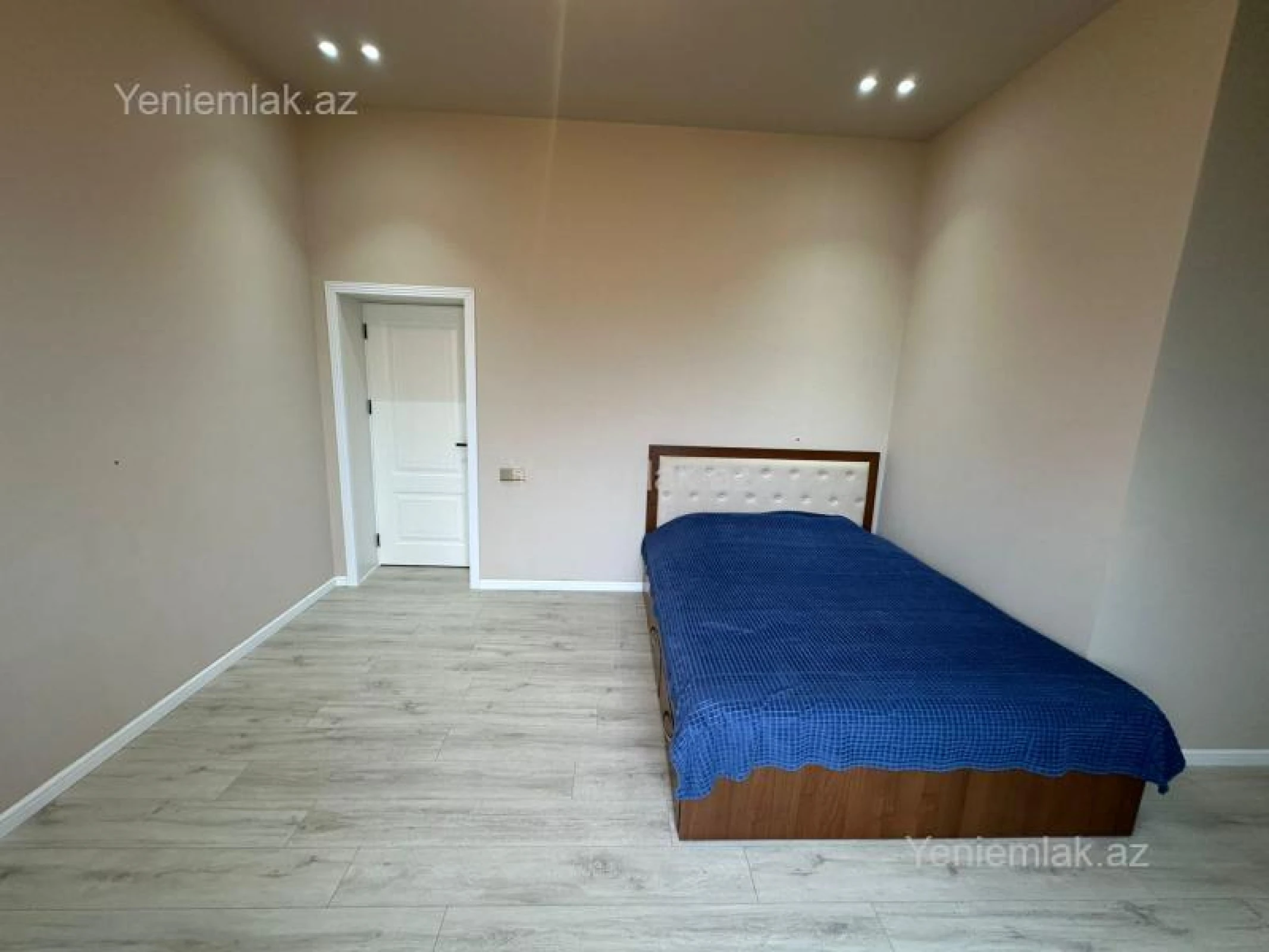 Satılır 4 otaqlı həyət evi 280 m²