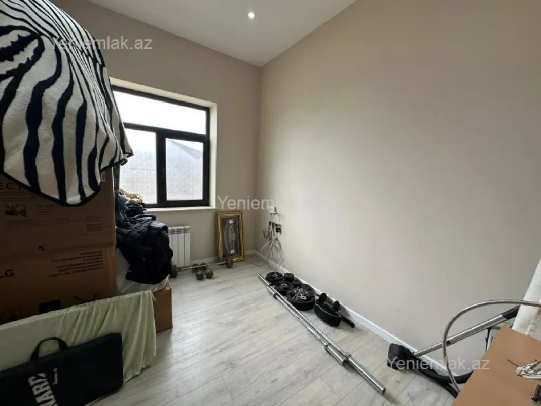 Satılır 4 otaqlı həyət evi 280 m²