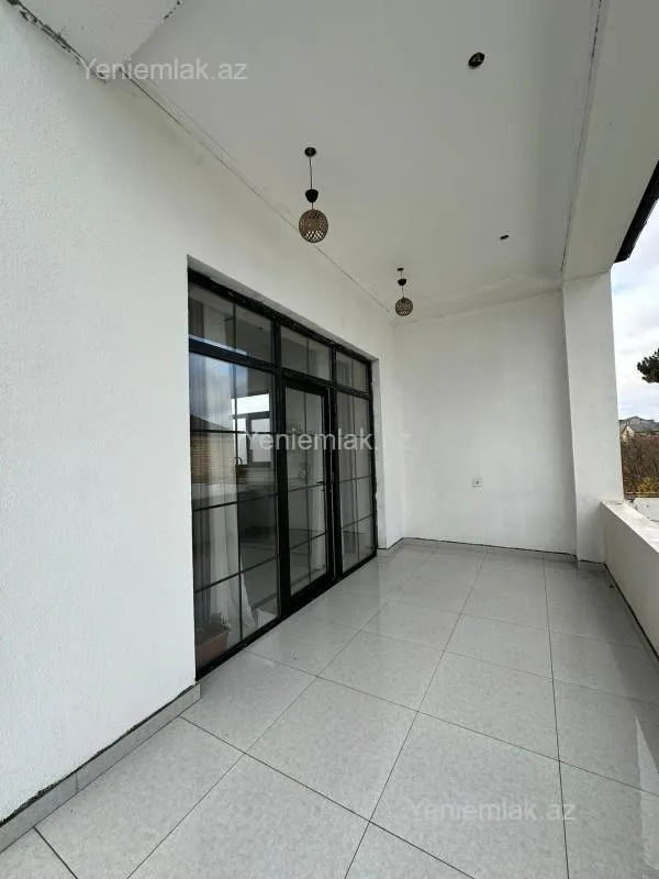 Satılır 4 otaqlı həyət evi 280 m²