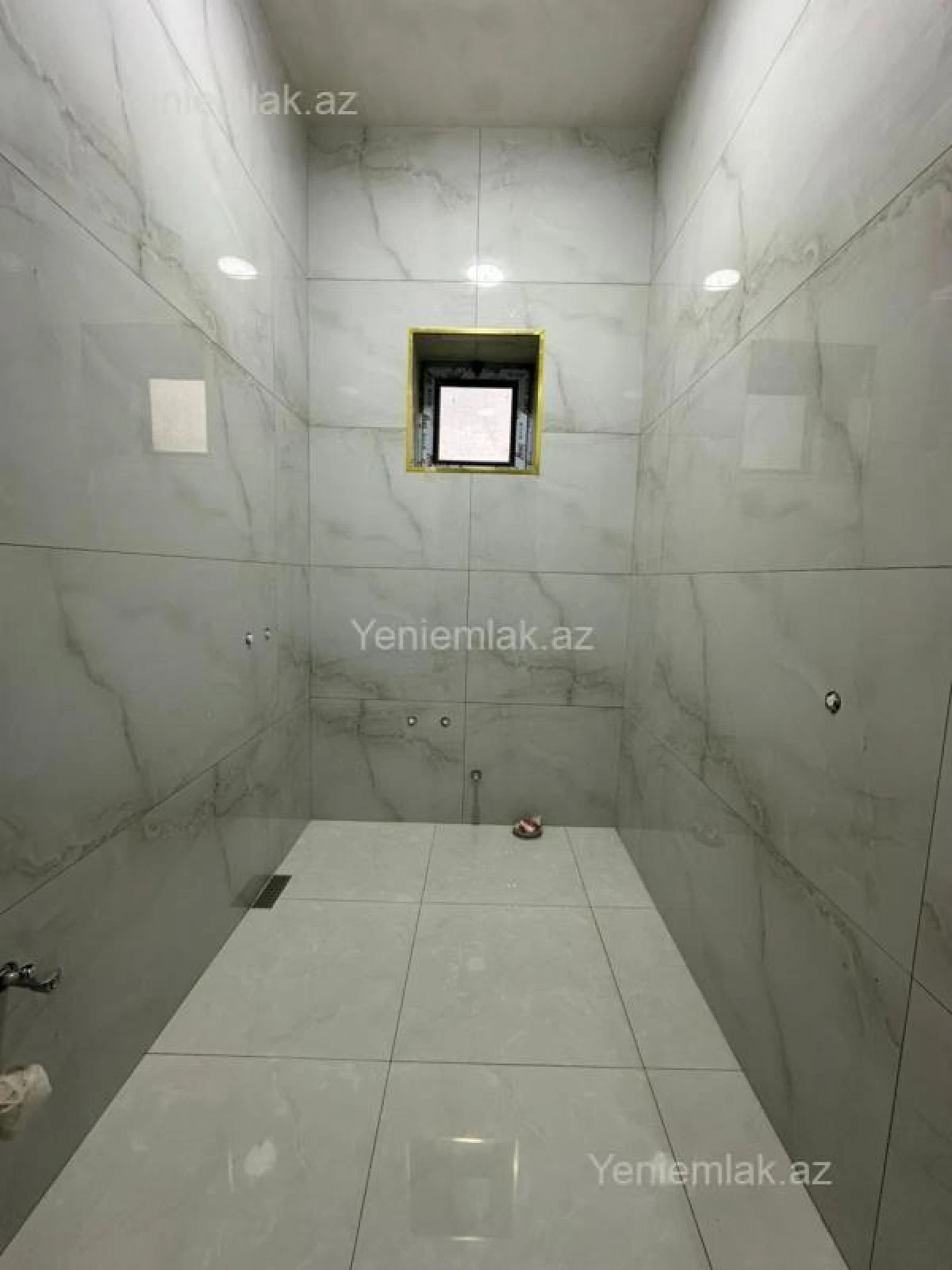 Satılır 4 otaqlı həyət evi 280 m²