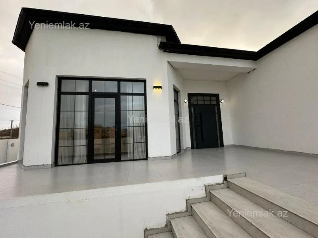 Satılır 4 otaqlı həyət evi 280 m²