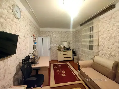Satılır 2 otaqlı köhnə tikili 55 m²
