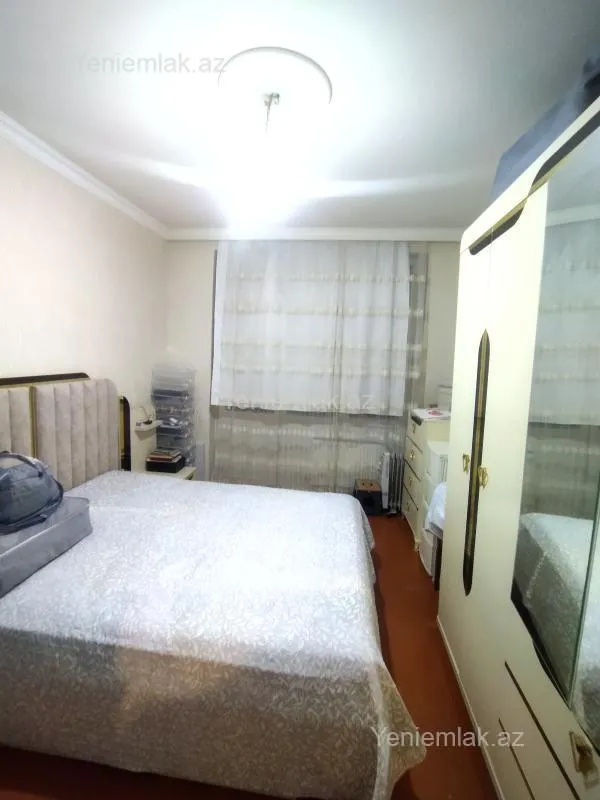 Satılır 2 otaqlı köhnə tikili 55 m²