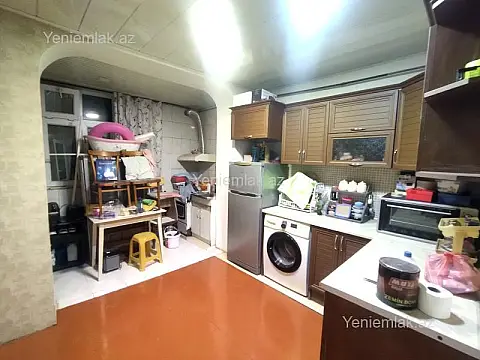 Satılır 2 otaqlı köhnə tikili 55 m²