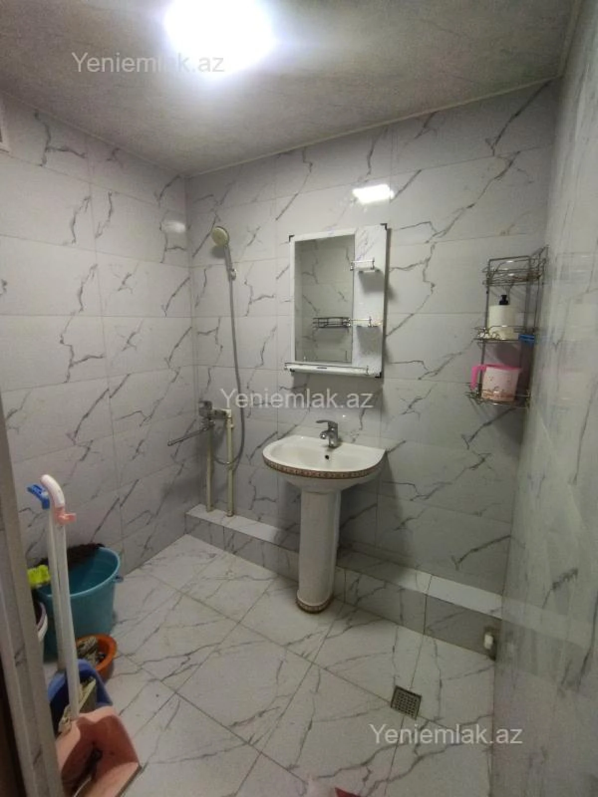 Satılır 2 otaqlı köhnə tikili 55 m²
