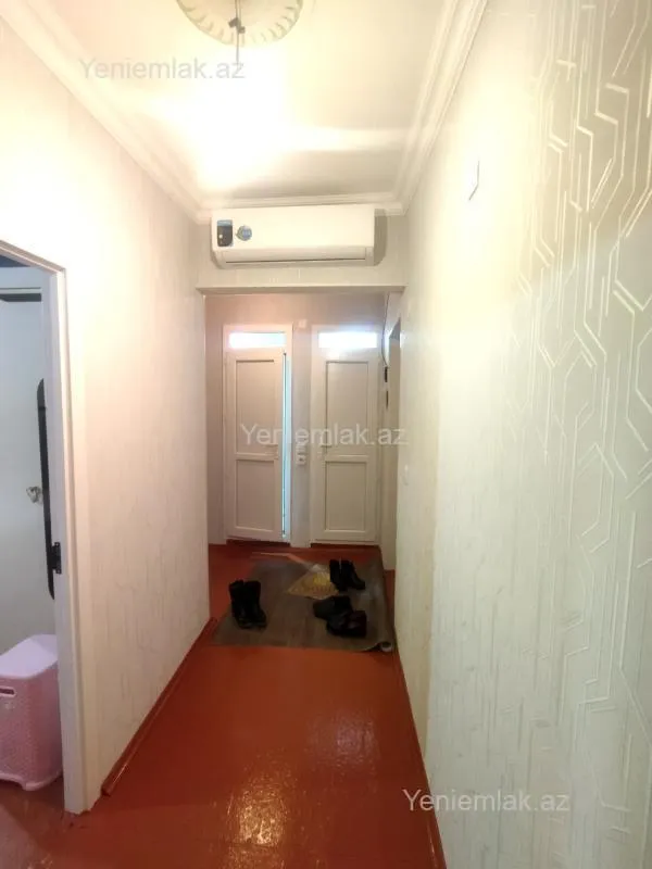 Satılır 2 otaqlı köhnə tikili 55 m²
