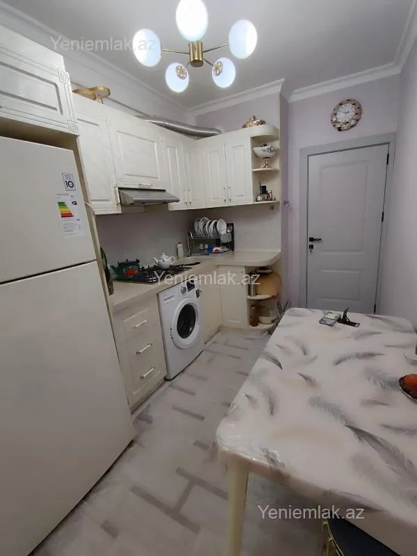 Satılır 4 otaqlı köhnə tikili 88 m²