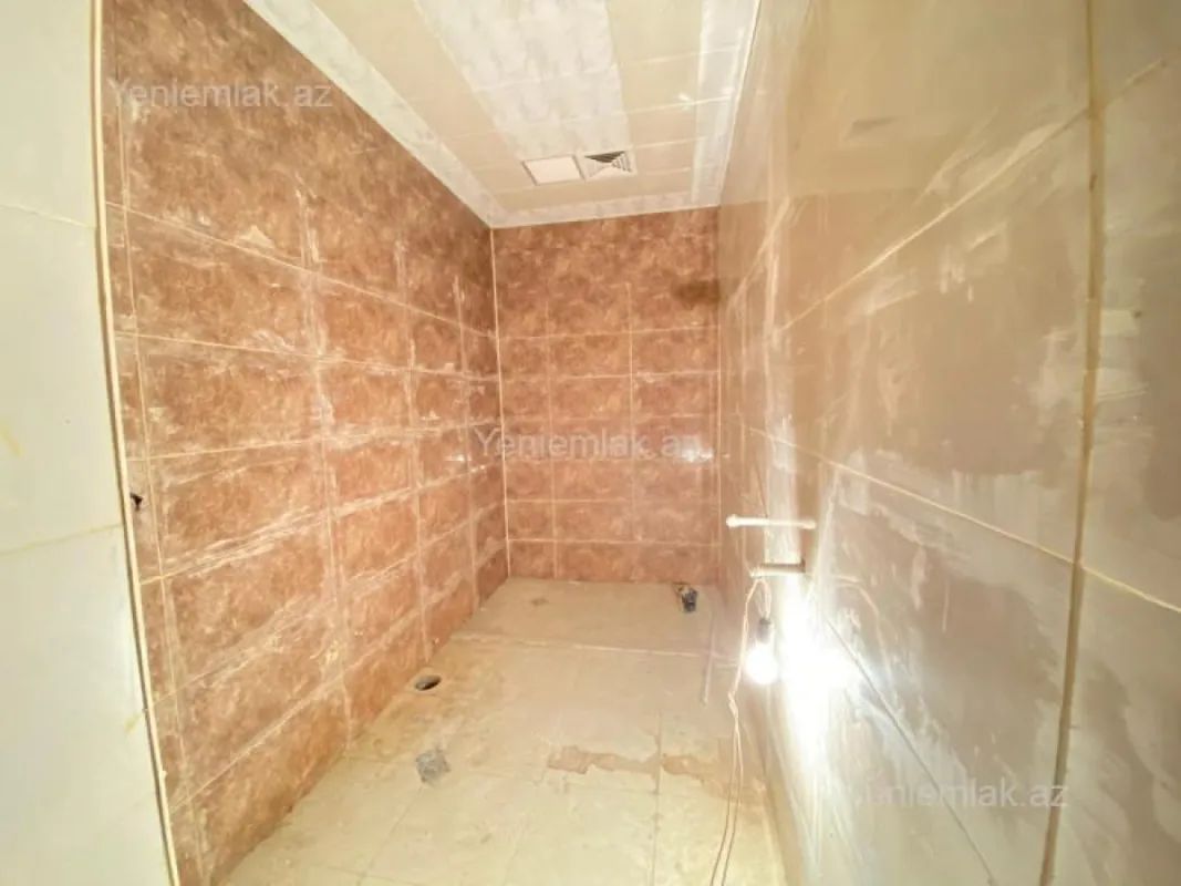 Satılır 2 otaqlı yeni tikili 84.5 m²