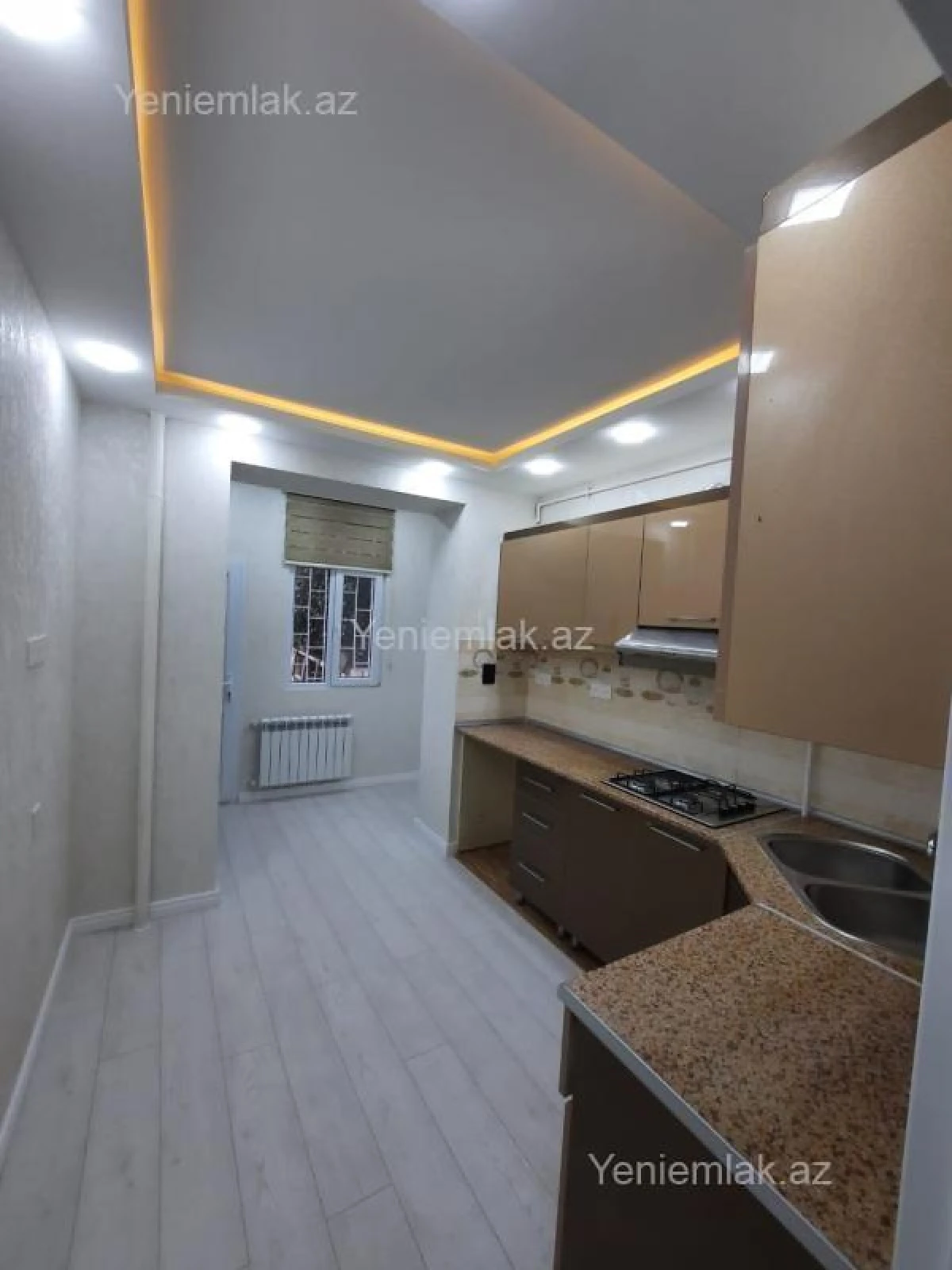 Satılır 2 otaqlı köhnə tikili 60 m²