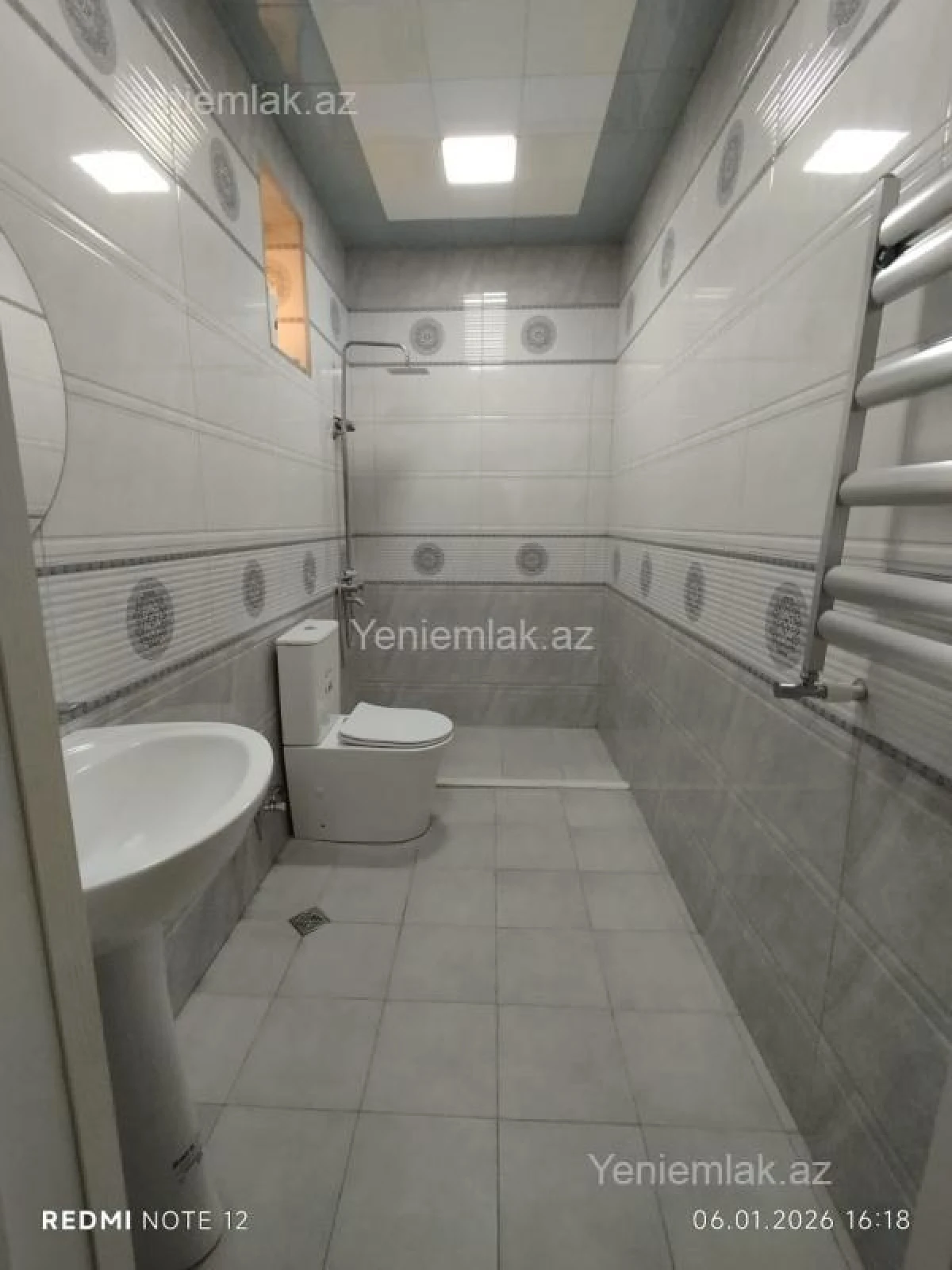 Satılır 5 otaqlı həyət evi 160 m²