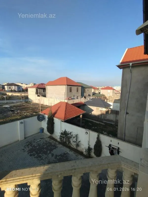 Satılır 5 otaqlı həyət evi 160 m²