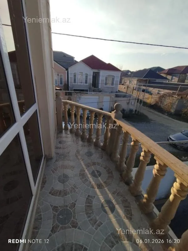 Satılır 5 otaqlı həyət evi 160 m²