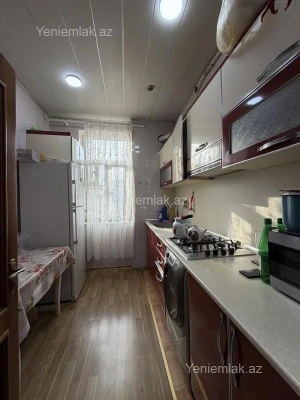 Satılır 3 otaqlı köhnə tikili 70 m²