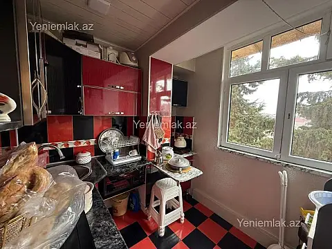 Satılır 3 otaqlı köhnə tikili 60 m²