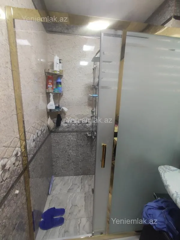 Satılır 6 otaqlı həyət evi 396 m²