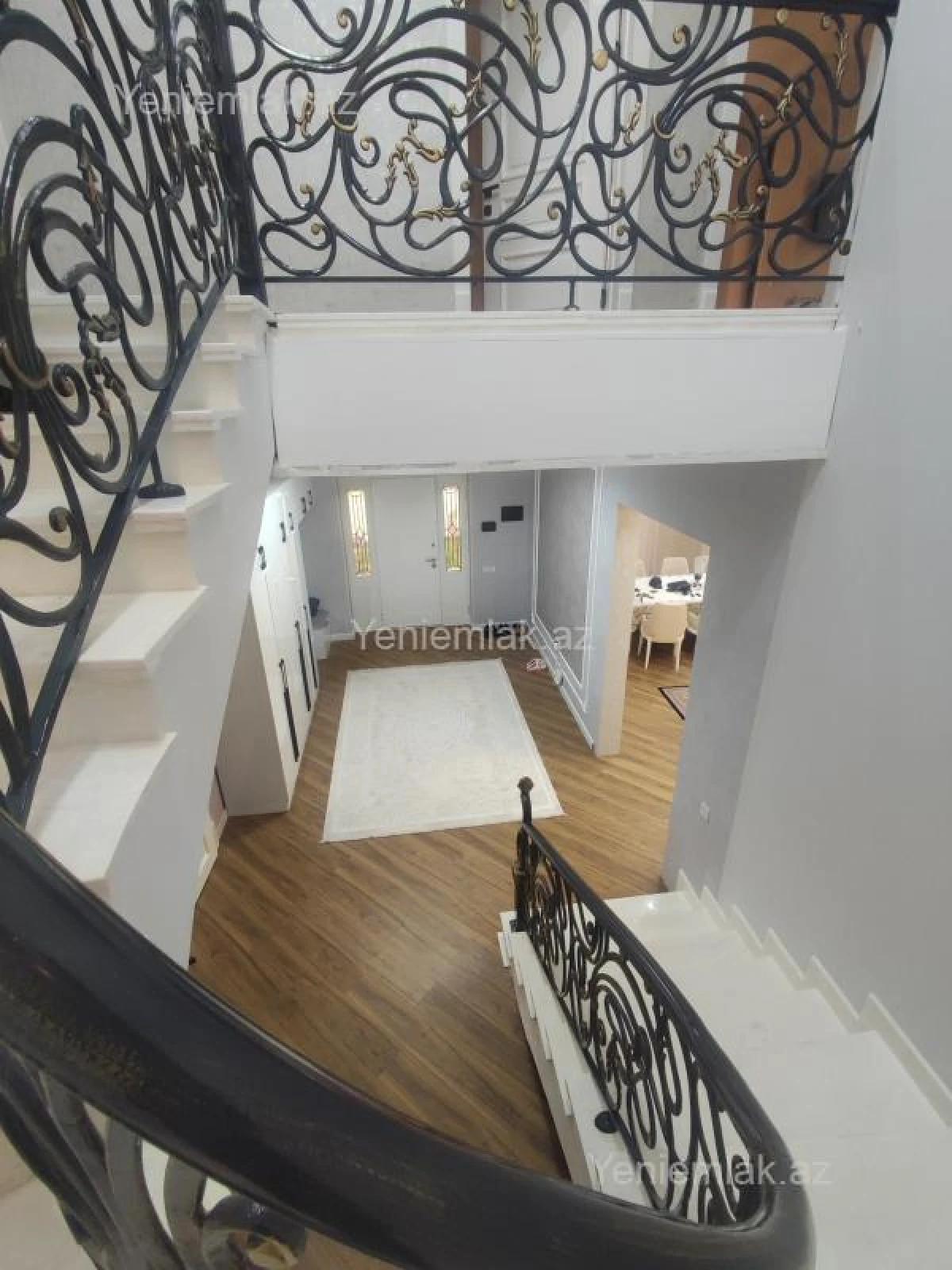 Satılır 6 otaqlı həyət evi 396 m²