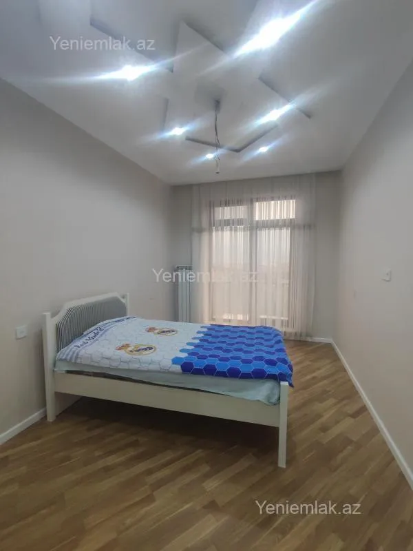 Satılır 6 otaqlı həyət evi 396 m²