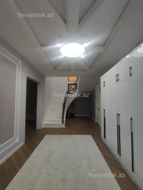 Satılır 6 otaqlı həyət evi 396 m²