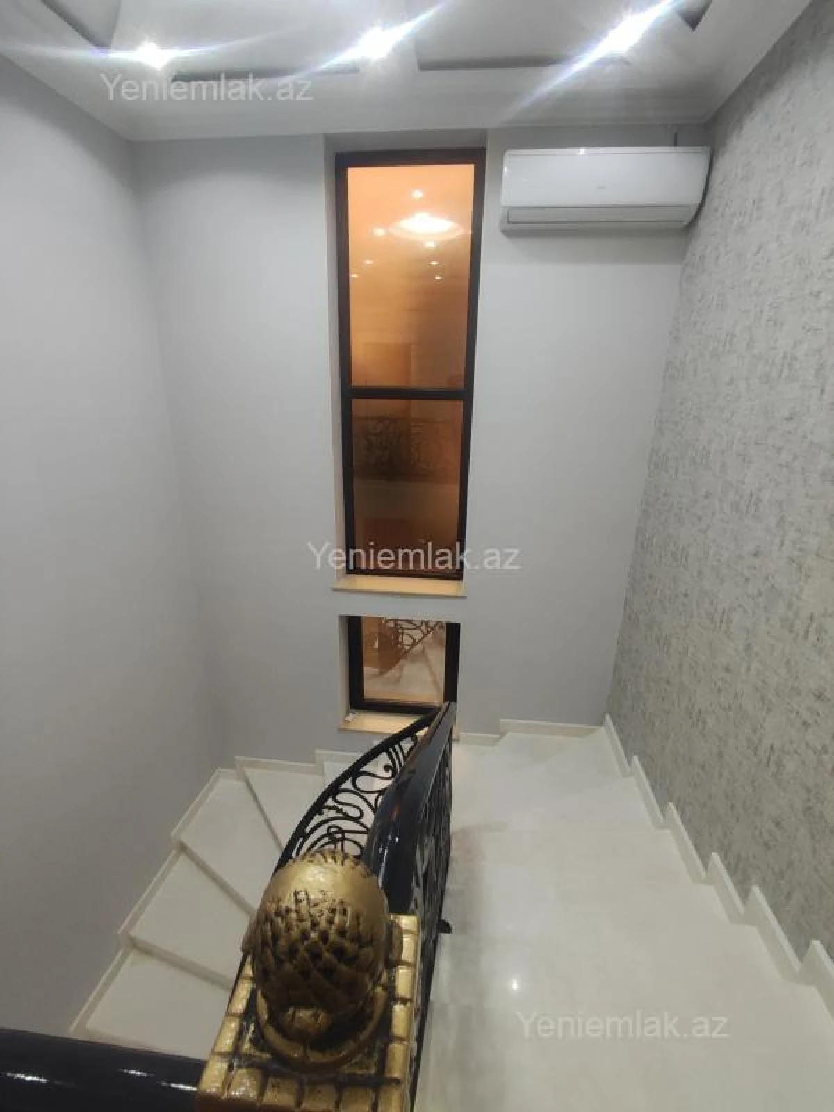 Satılır 6 otaqlı həyət evi 396 m²